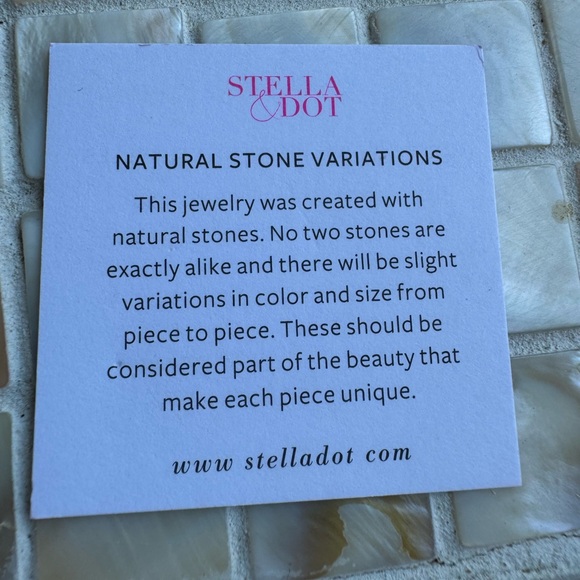 Stella & Dot Delphie Studs - Picture 6 of 6